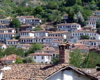 Туристы со всего мира ищут спасения от Апокалипсиса в турецкой деревне Шириндже