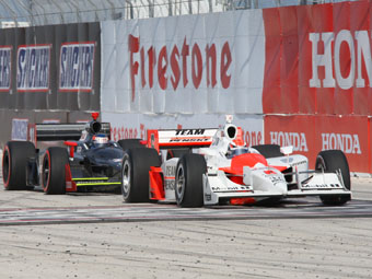 Стартовый этап IndyCar выиграл Райан Бриско.