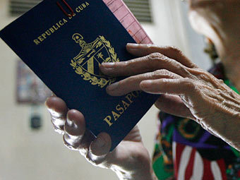 Кубинцы получат право на свободный выезд за границу