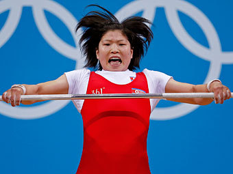 Штангистка принесла КНДР четвертое золото Олимпиады-2012