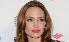 Врач Анджелины Джоли рассказала правду о ее операции