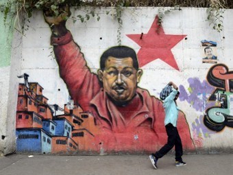 Власти Венесуэлы опровергли сообщения о коме Чавеса