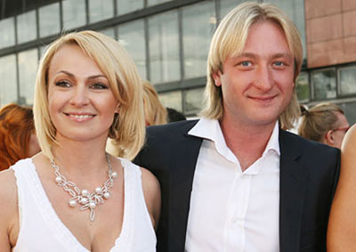 Рудковская и Плющенко защитили свой брак в суде