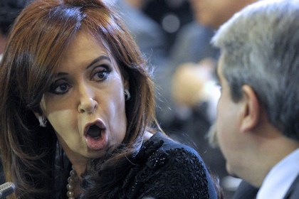Президент Уругвая вызвал дипскандал с Аргентиной, сказав: «Эта старуха еще хуже, чем тот косоглазый»