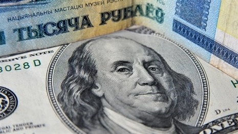 Беларусь снова в лидерах по темпам роста курса доллара