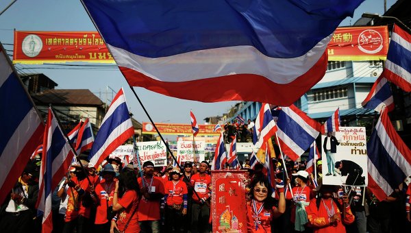 Демонстранты в Бангкоке вновь начали осаду Дома правительства
