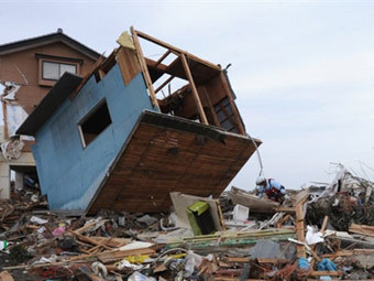 Землетрясение в Японии сделало 2011 год самым убыточным в истории