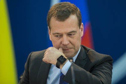 Медведев написал статью о будущем Украины