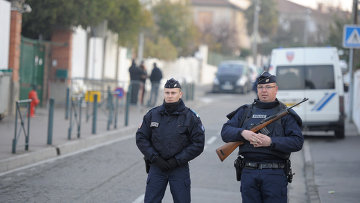 В Тулузе идет захват подозреваемых в нападении на колледж