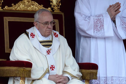 Папа Франциск заменил свой трон креслом