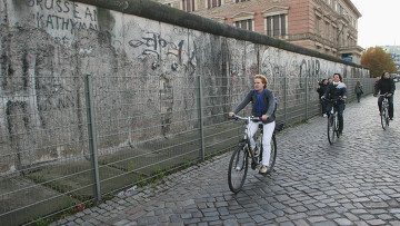 Сегодня в Германии отмечают 50-летие возведения Берлинской стены