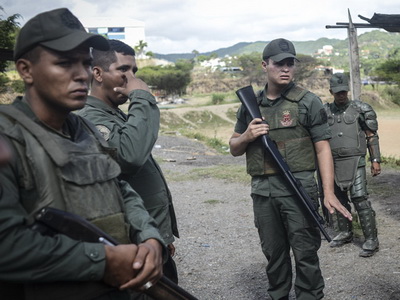 Вооруженные силы Венесуэлы ведут борьбу с самолетами наркомафии: сбиты три борта