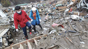 Число жертв стихии в Японии превысило 10,5 тыс человек