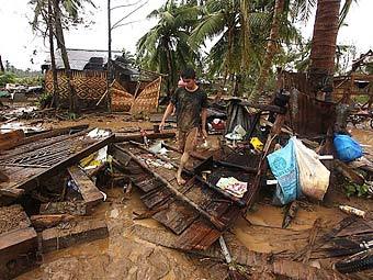 Число жертв тайфуна на Филиппинах возросло до 230 человек