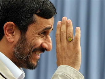 Ахмадинеджад отрекся от колдунов в своем окружении