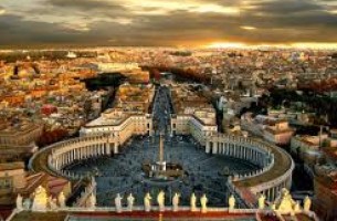 С 1 января 2011 года Рим обязал туристов платить налог за пребывание в городе.
