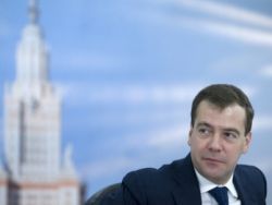 Медведев подписал новый закон о кино