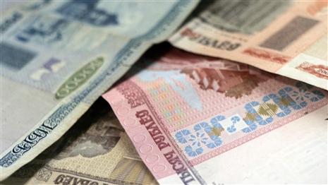 На бирже заработала единая сессия: доллар по 8 680 рублей