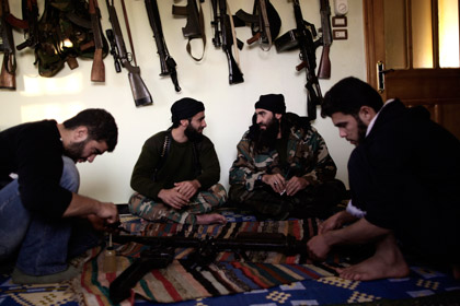 Власти Сирии предложили объединиться с повстанцами против исламистов